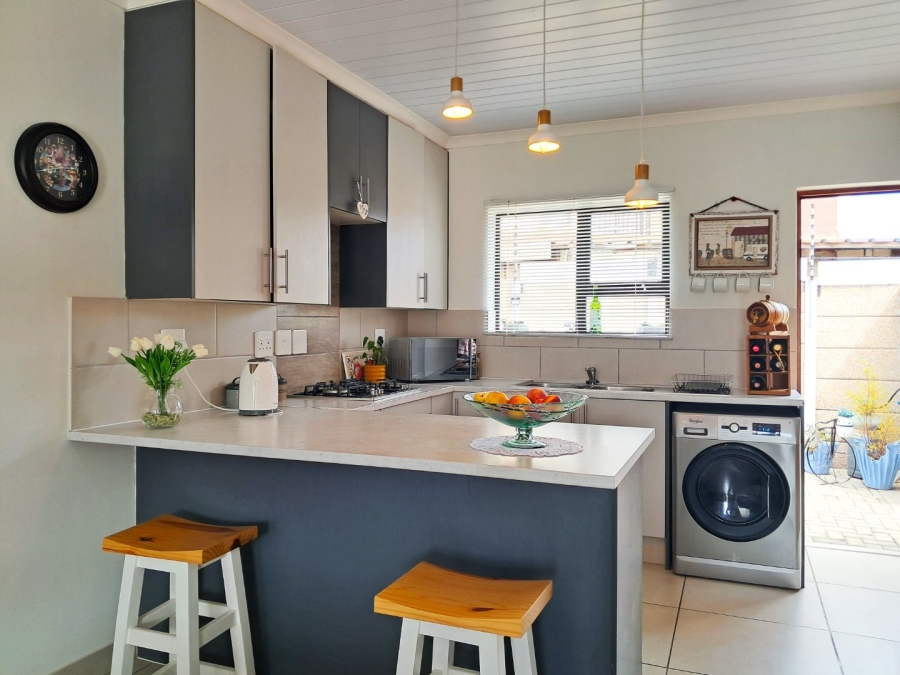 2 Bedroom Property for Sale in Dana Bay Western Cape
